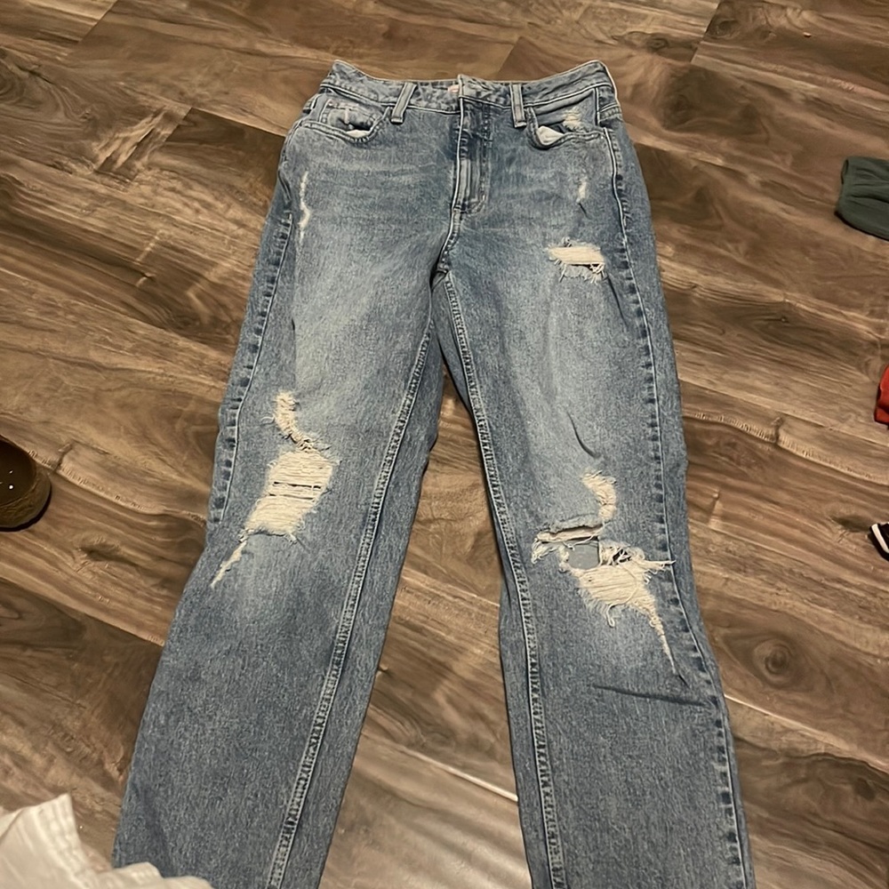 Guess ripped relaxed fit jeans